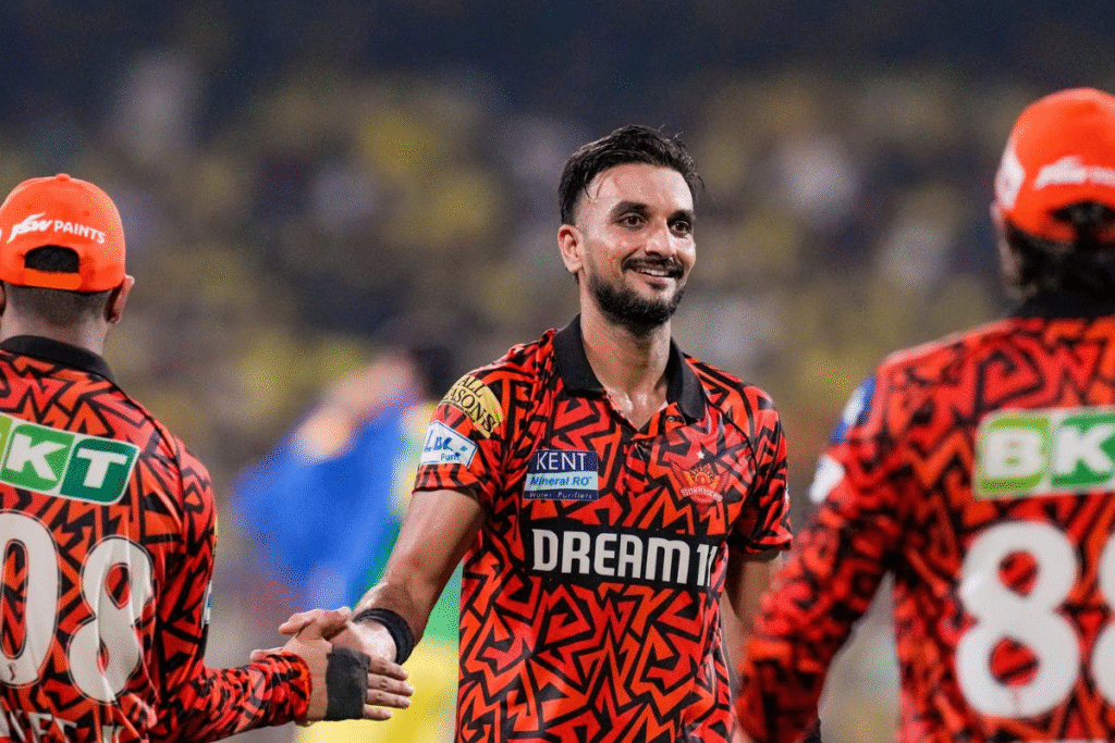 CSK VS SRH 2025: Harshal Patel ने रचा इतिहास, Jasprit Bumrah और Bhuvneshwar Kumar का रिकॉर्ड तोड़ा 2 image 8