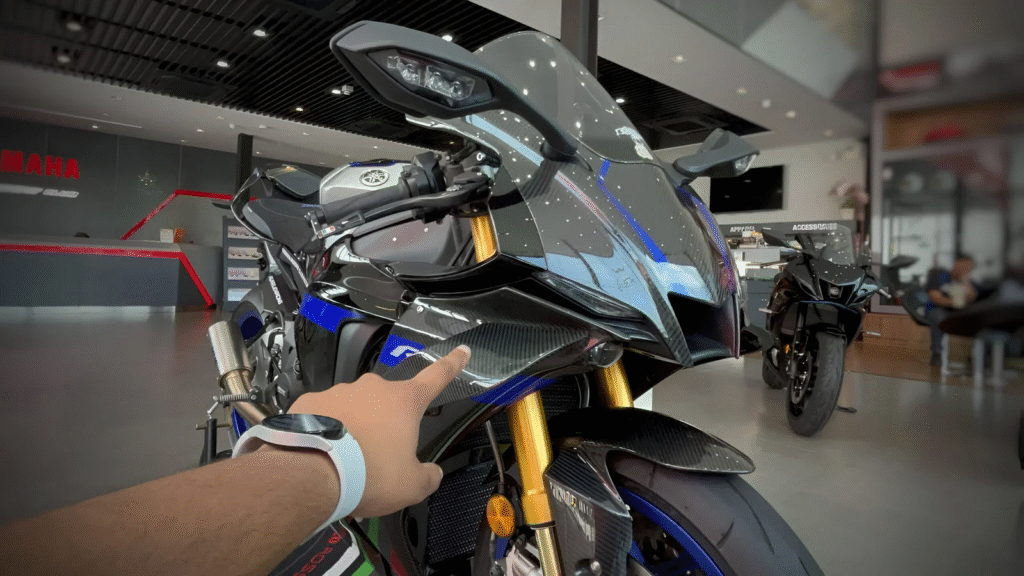 Yamaha YZF-R1M Superbike Launched, Packed with Advanced Tech, Premium Design, and Track-Ready Features 2 image 2