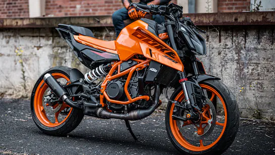 KTM Duke 390: The Next-Gen Streetfighter Redefining Performance 2 image 22